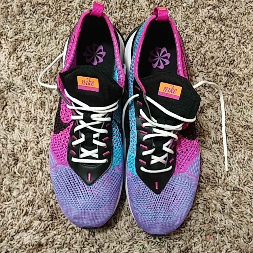Nike flyknit sneakers